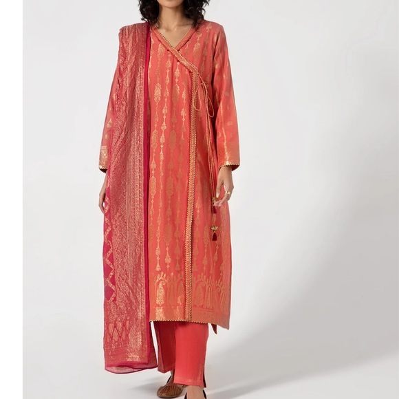 Pakistani Dress - Picture 2 of 3